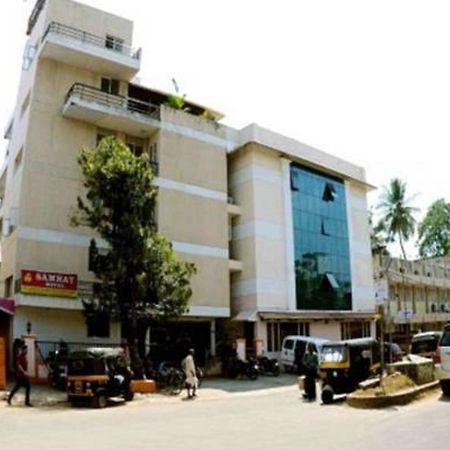 Hotel The Samrat Тривандрум Экстерьер фото