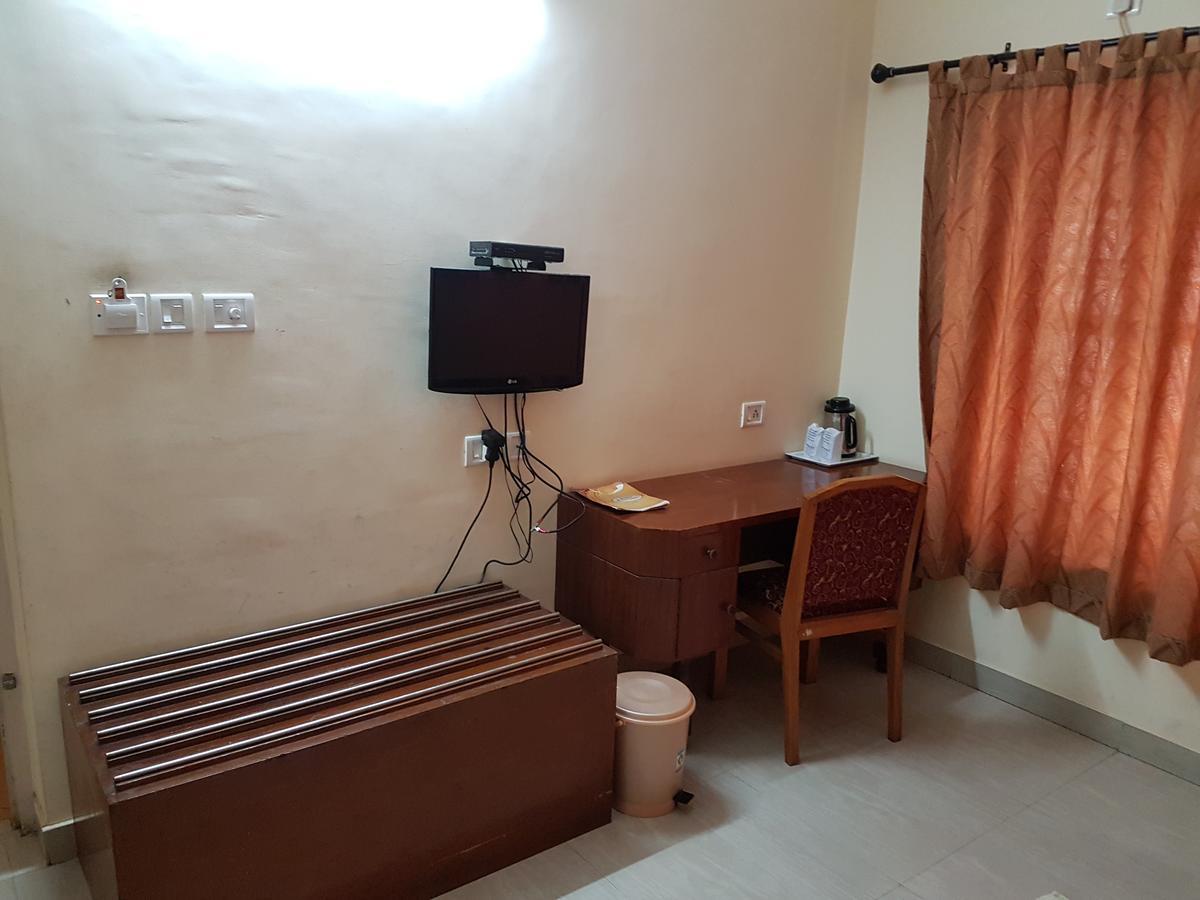 Hotel The Samrat Тривандрум Экстерьер фото